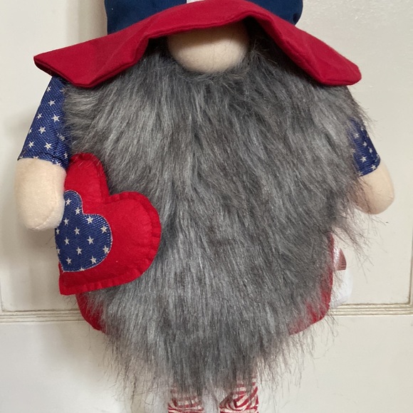 Expandable Standing Patriotic Gnome - Picture 6 of 10